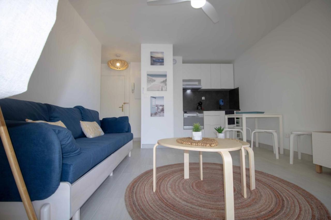 Bright Apt Of 32 M Renovated Near Town Фрежюс Экстерьер фото