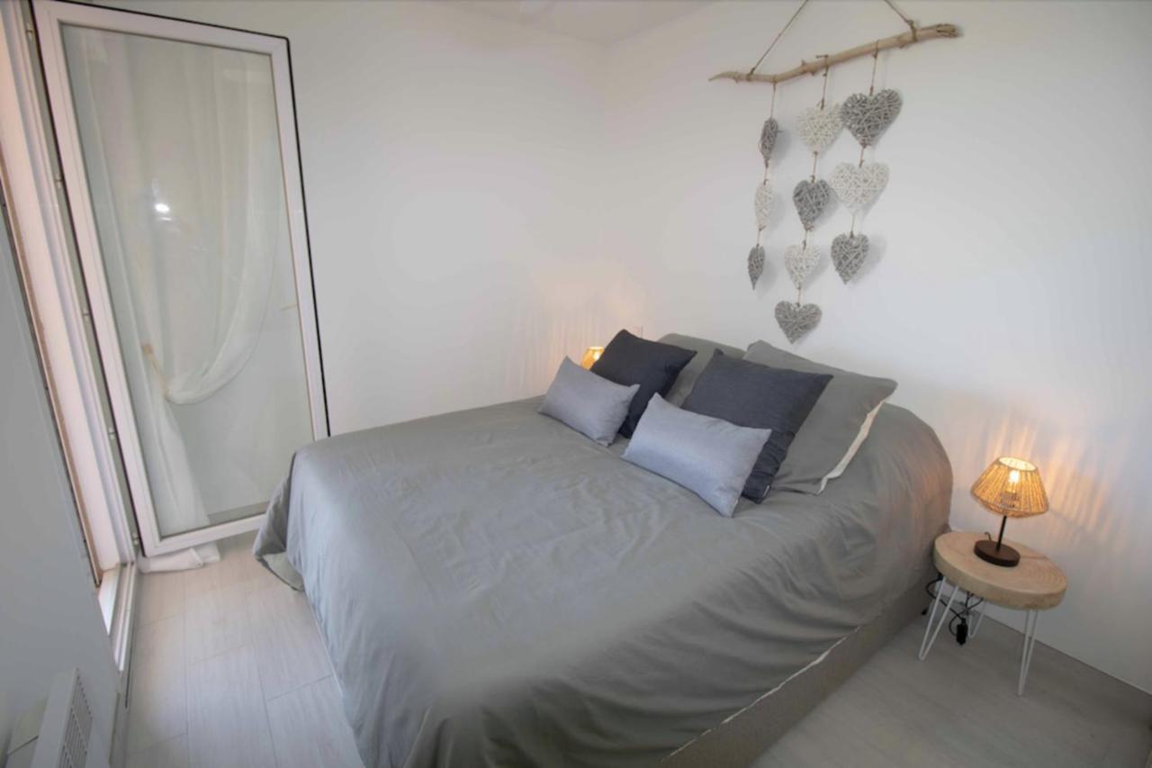 Bright Apt Of 32 M Renovated Near Town Фрежюс Экстерьер фото